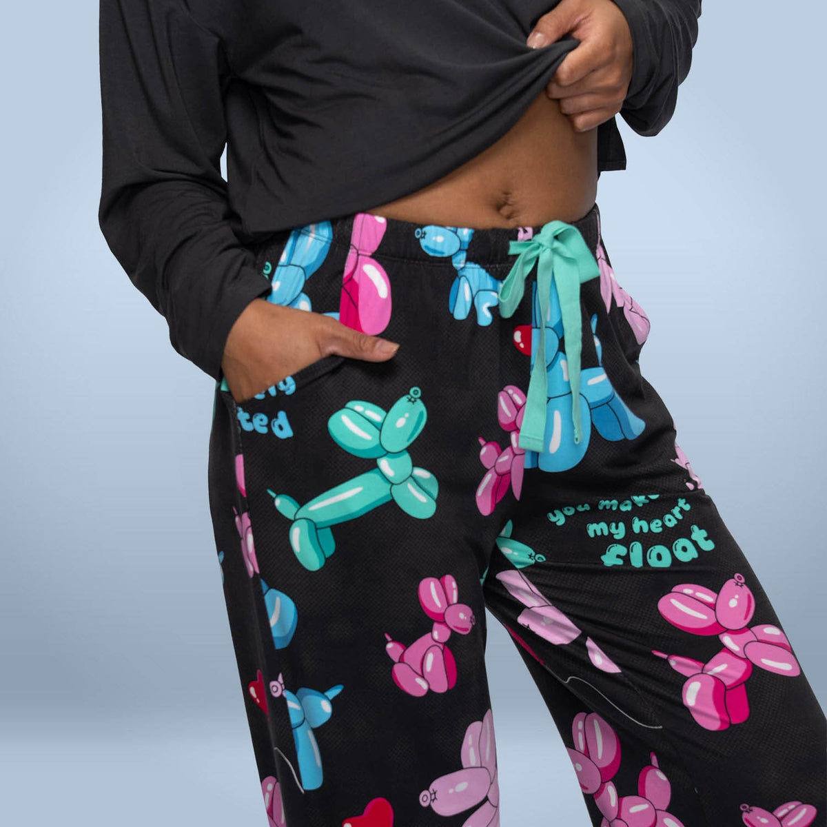 size: Sonya is 160cm wearing a size S/M