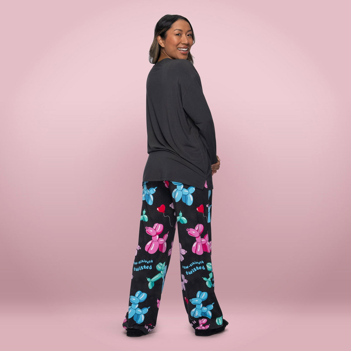 size: Sonya is 160cm wearing a size S/M