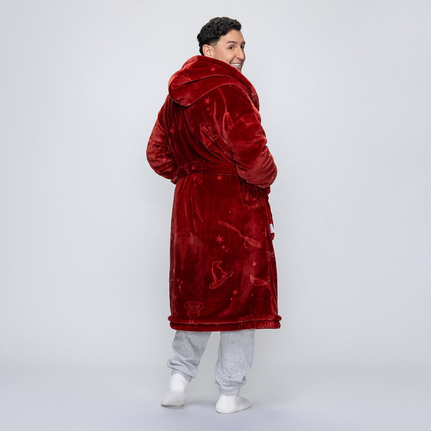 size: Imran is 173cm wearing a size L/XL