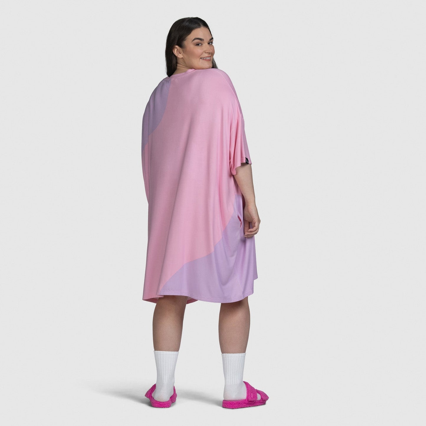 size: Claudia is 173cm wearing a size OOD