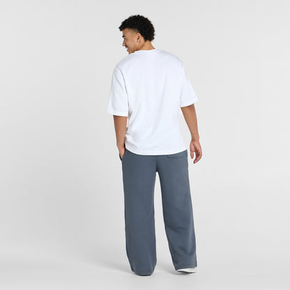 Tayleb is 182cm wearing a size L/XL