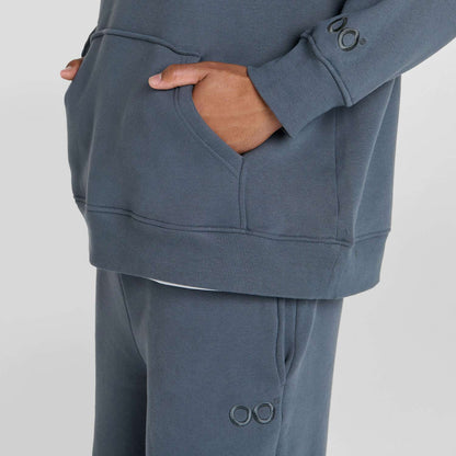 Tayleb is 182cm wearing a size L/XL