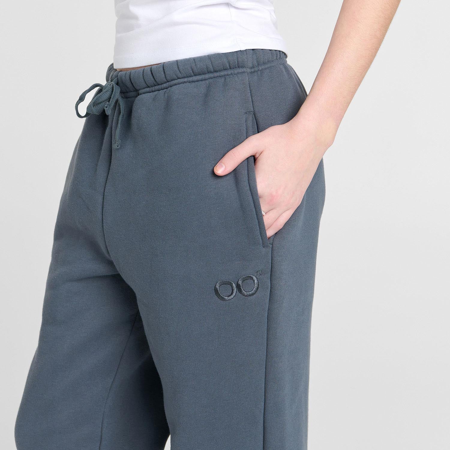 Sarah H is 168cm wearing a size XS/S