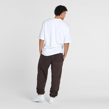 Tayleb is 182cm wearing a size L/XL