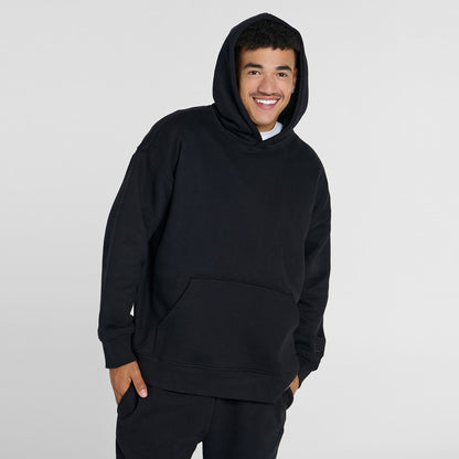 Tayleb is 182cm wearing a size L/XL
