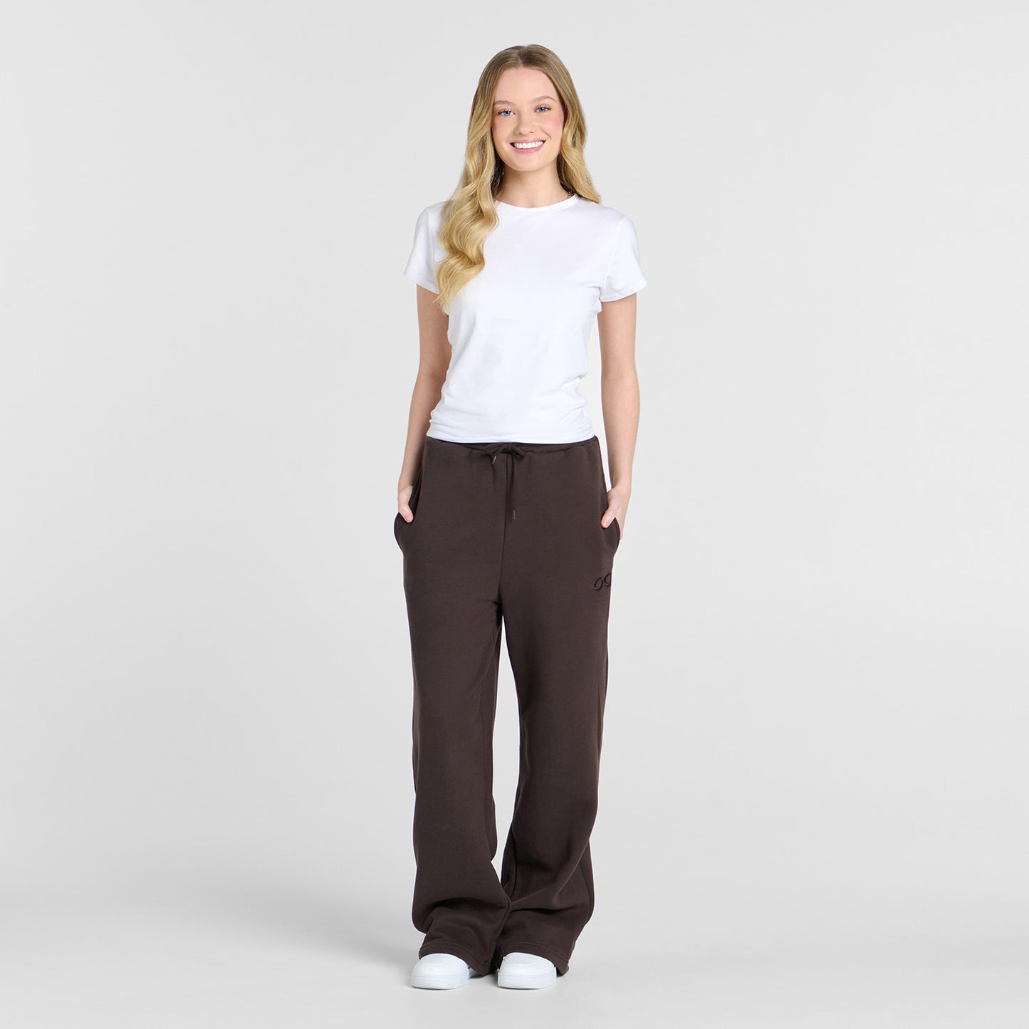 Sarah H is 168cm wearing a size XS/S