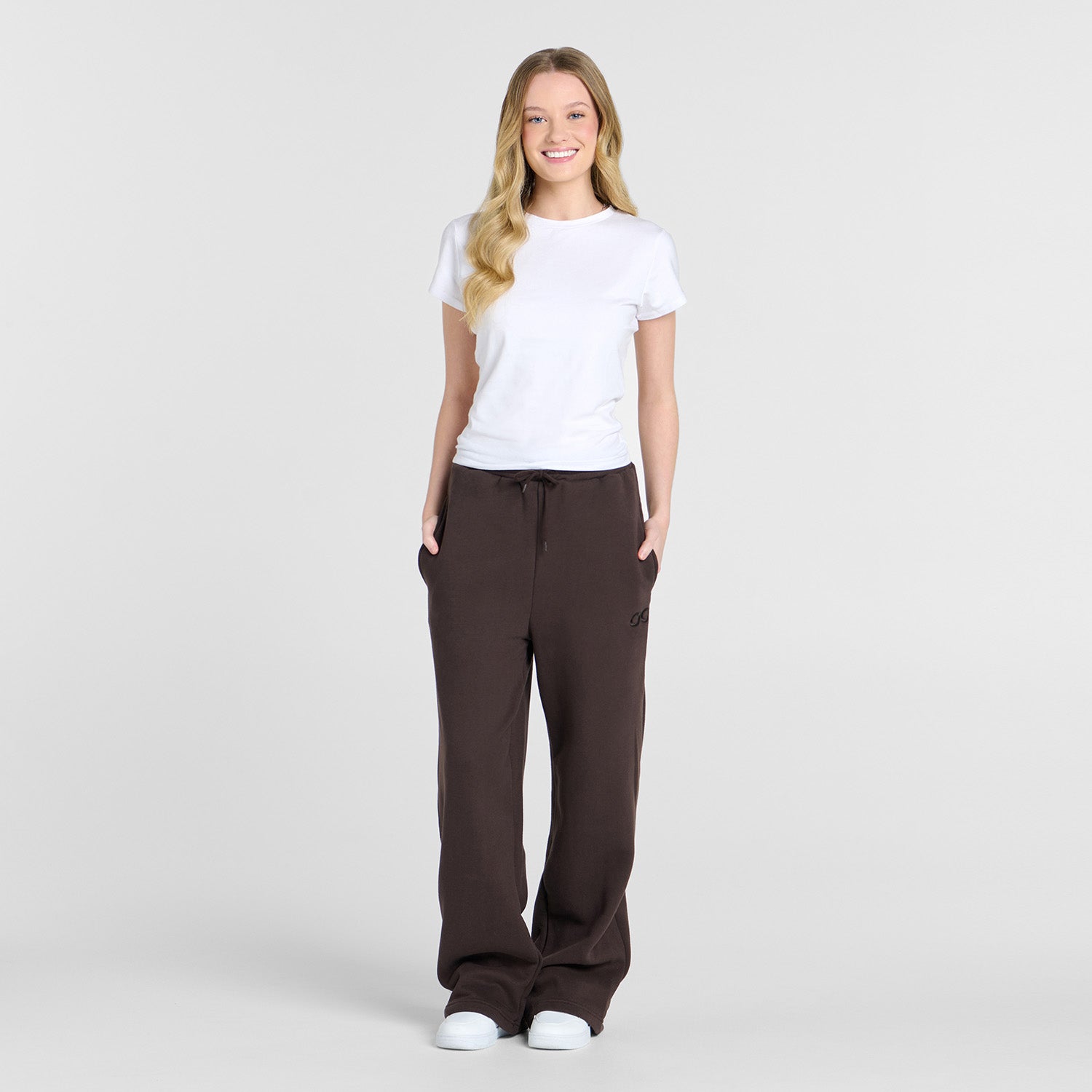Sarah H is 168cm wearing a size XS/S
