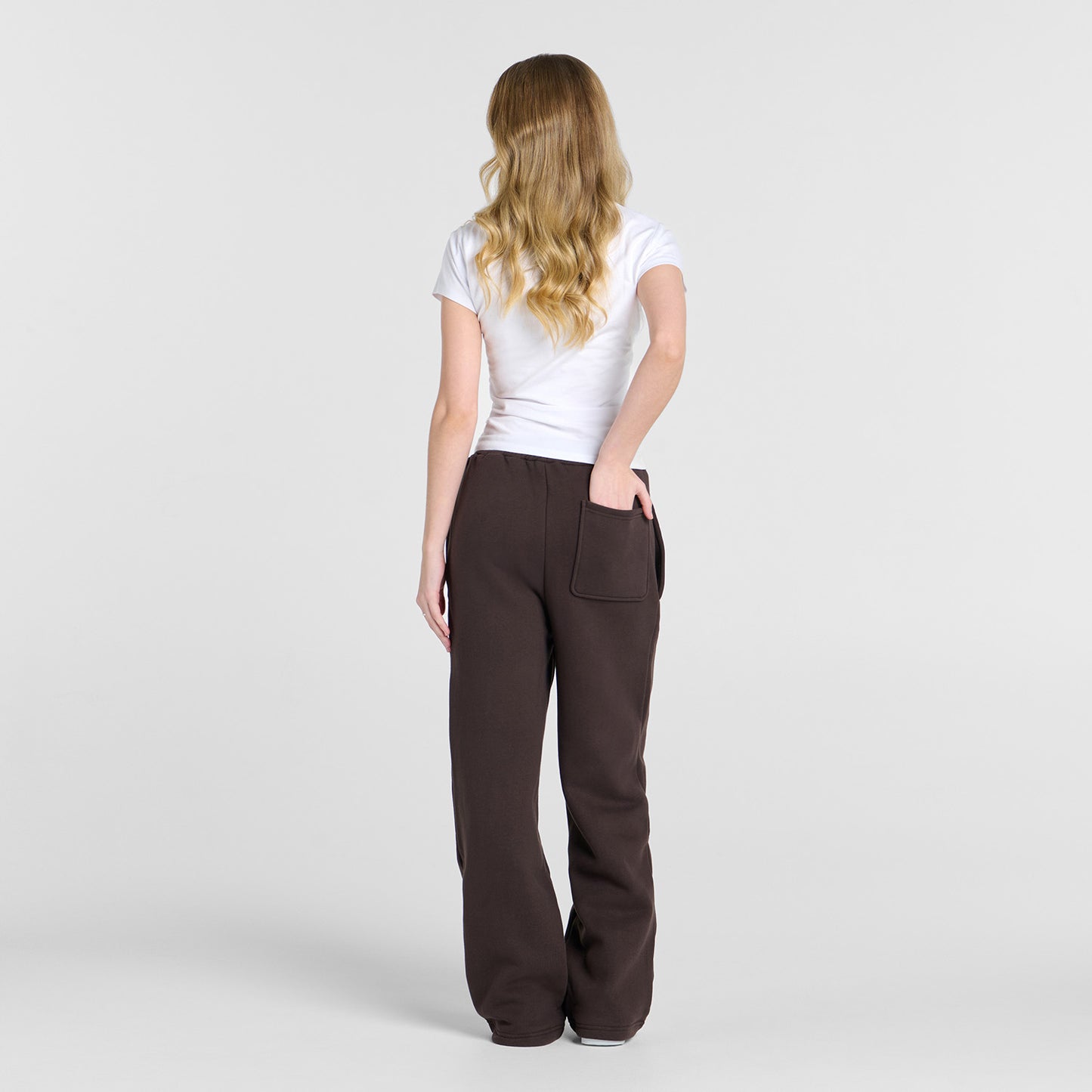 Sarah H is 168cm wearing a size XS/S