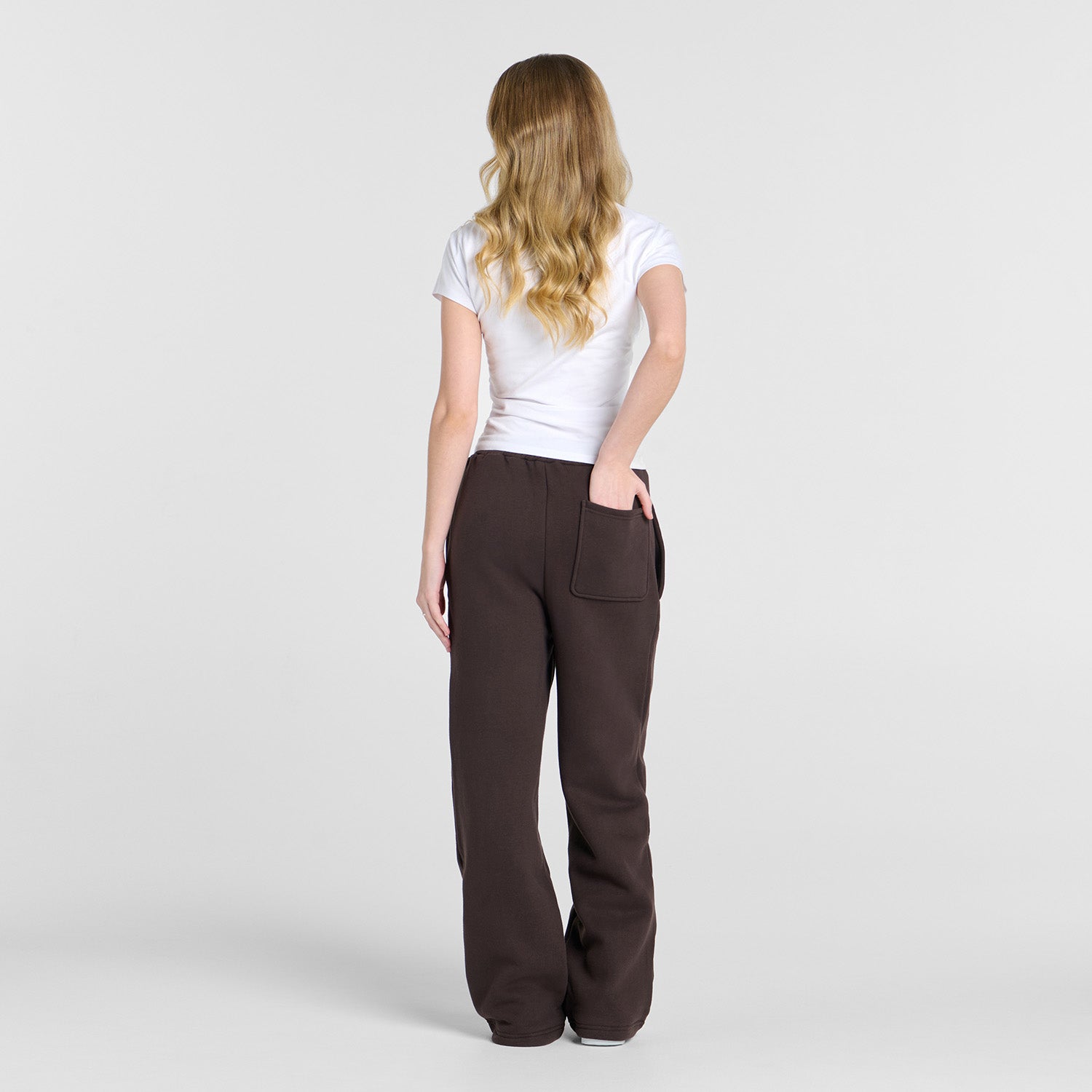 Sarah H is 168cm wearing a size XS/S