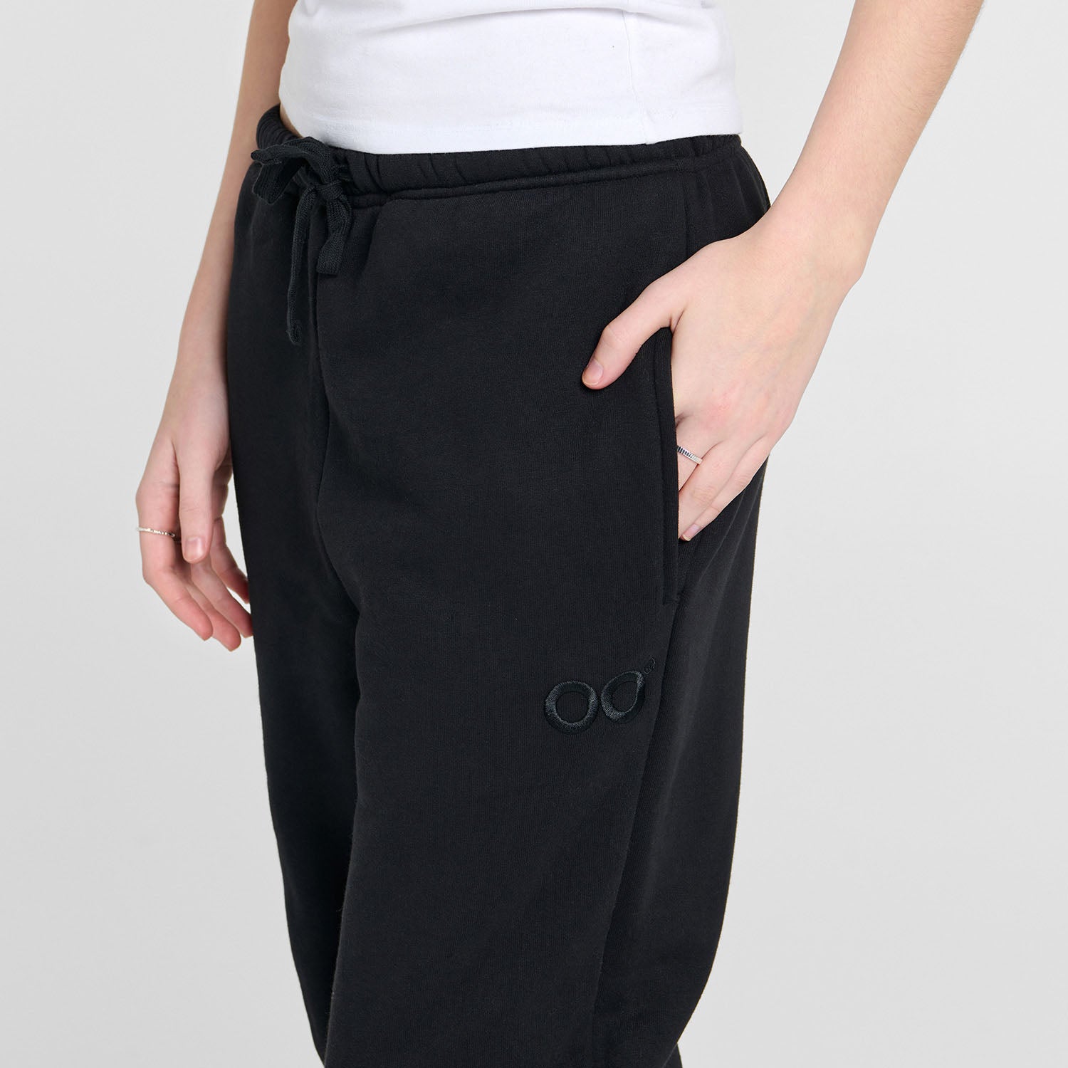 Sarah H is 168cm wearing a size XS/S