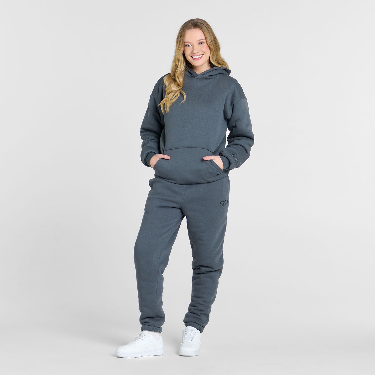 Sarah H is 168cm wearing a size XS/S