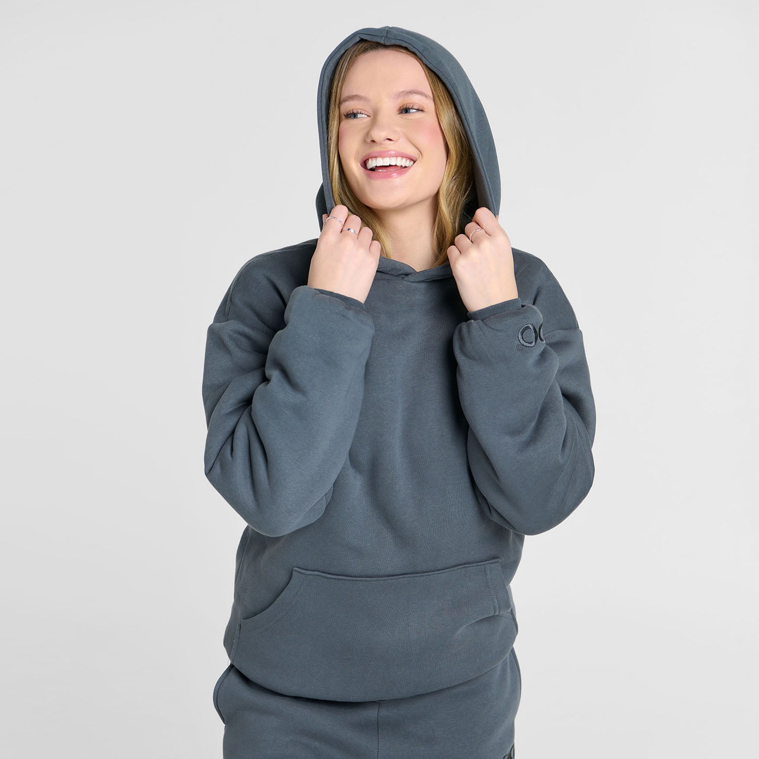 Sarah H is 168cm wearing a size XS/S