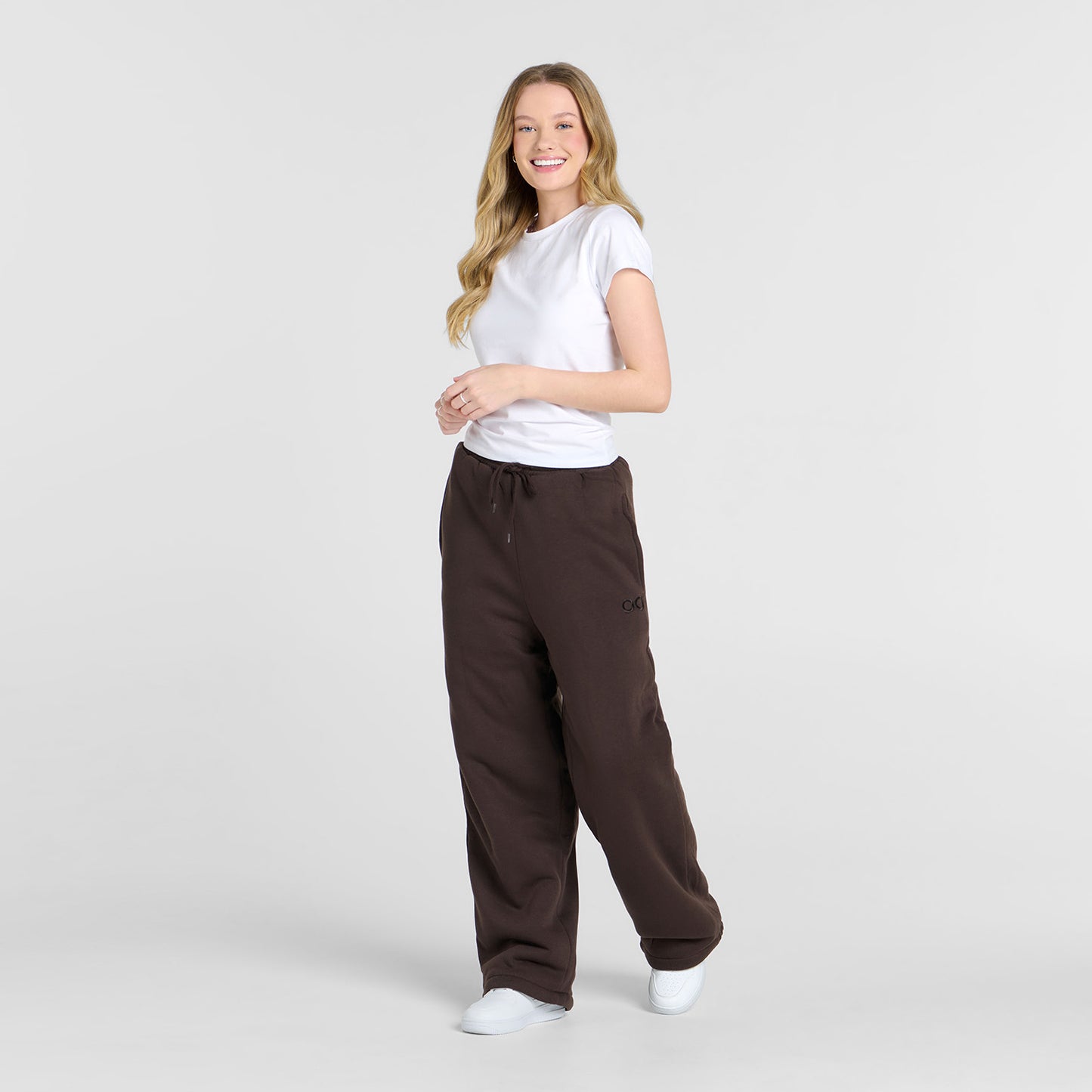 Sarah H is 168cm wearing a size XS/S
