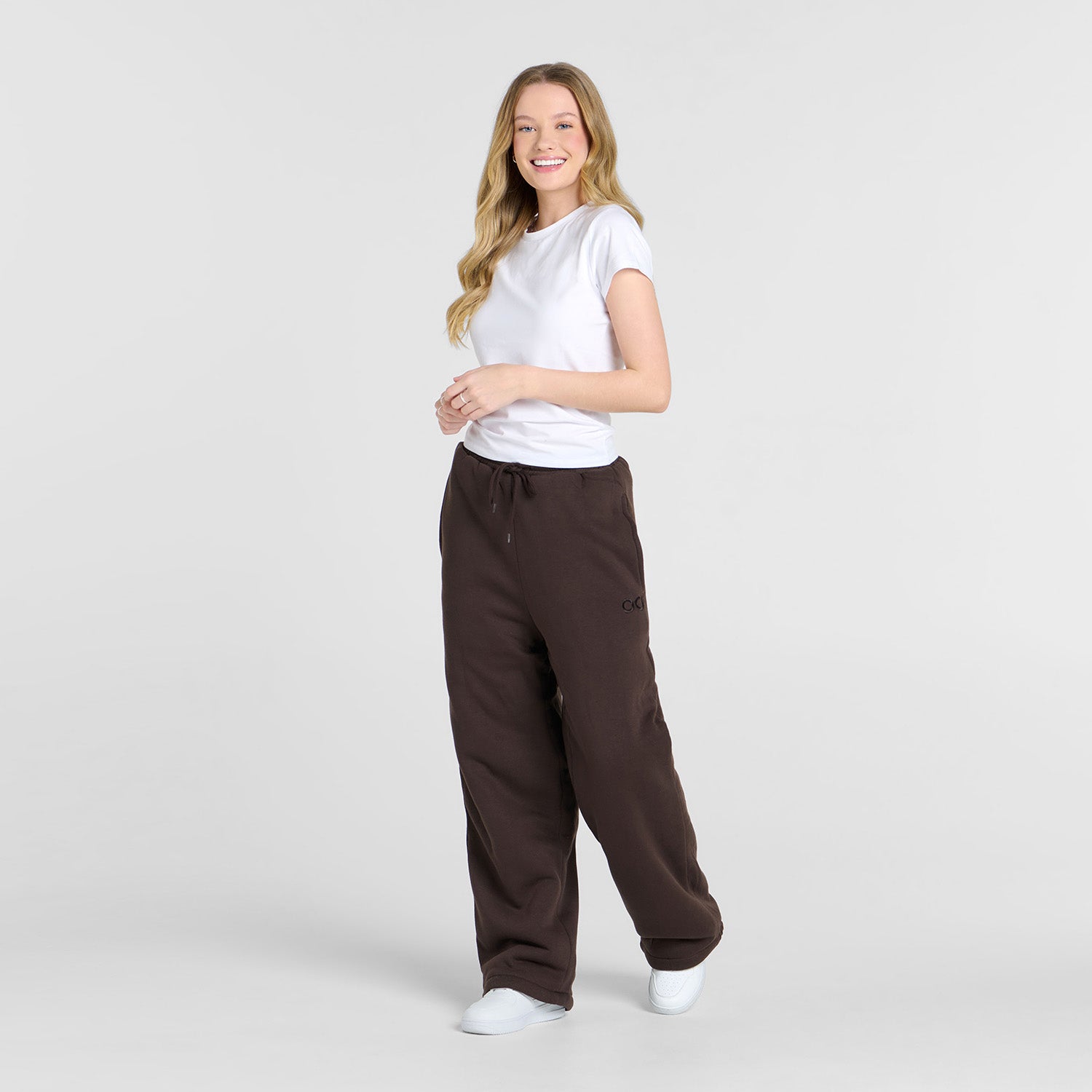 Sarah H is 168cm wearing a size XS/S