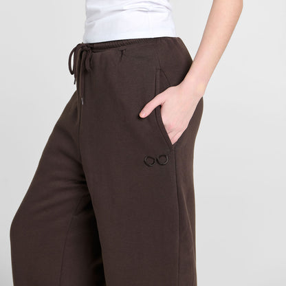 Sarah H is 168cm wearing a size XS/S