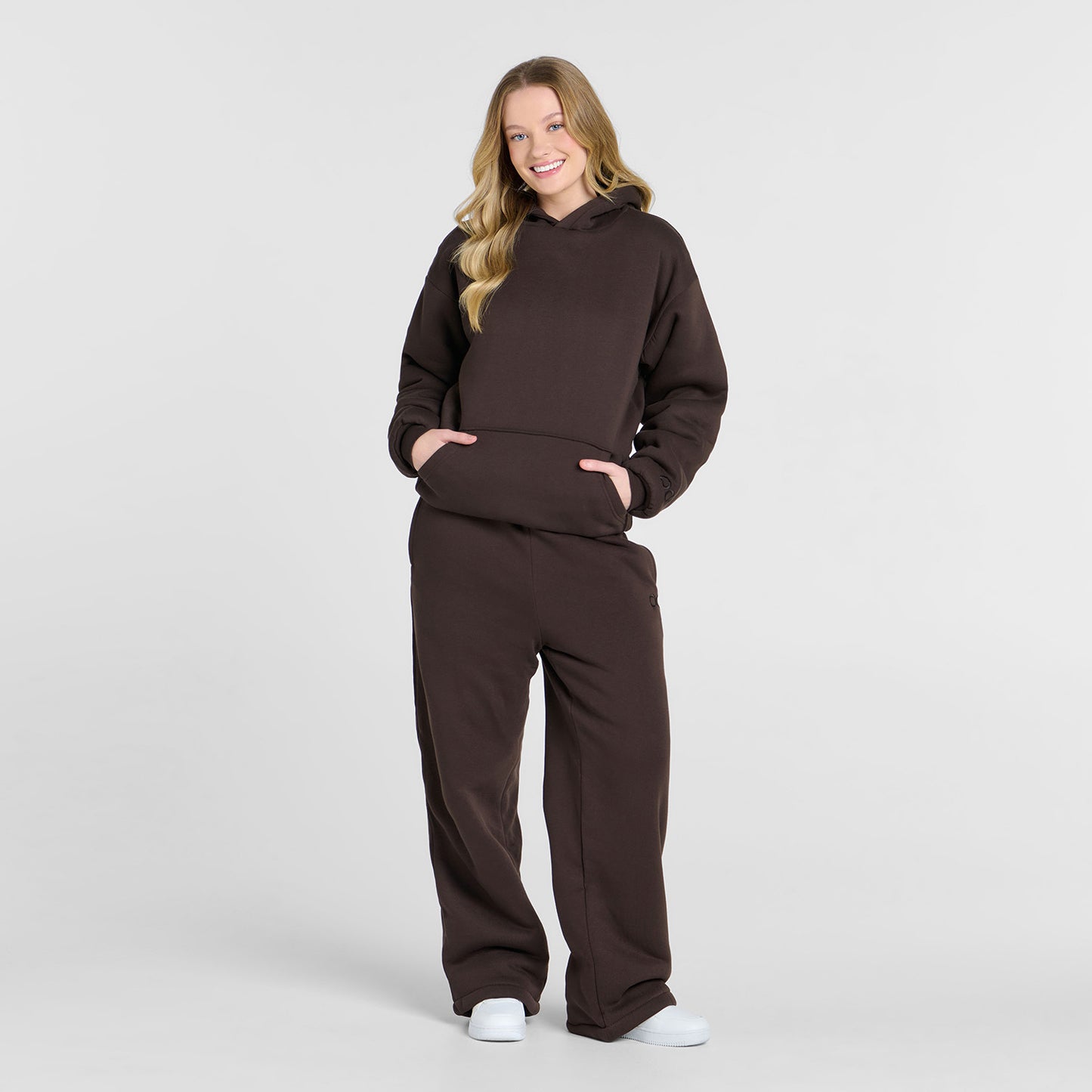 Sarah H is 168cm wearing a size XS/S