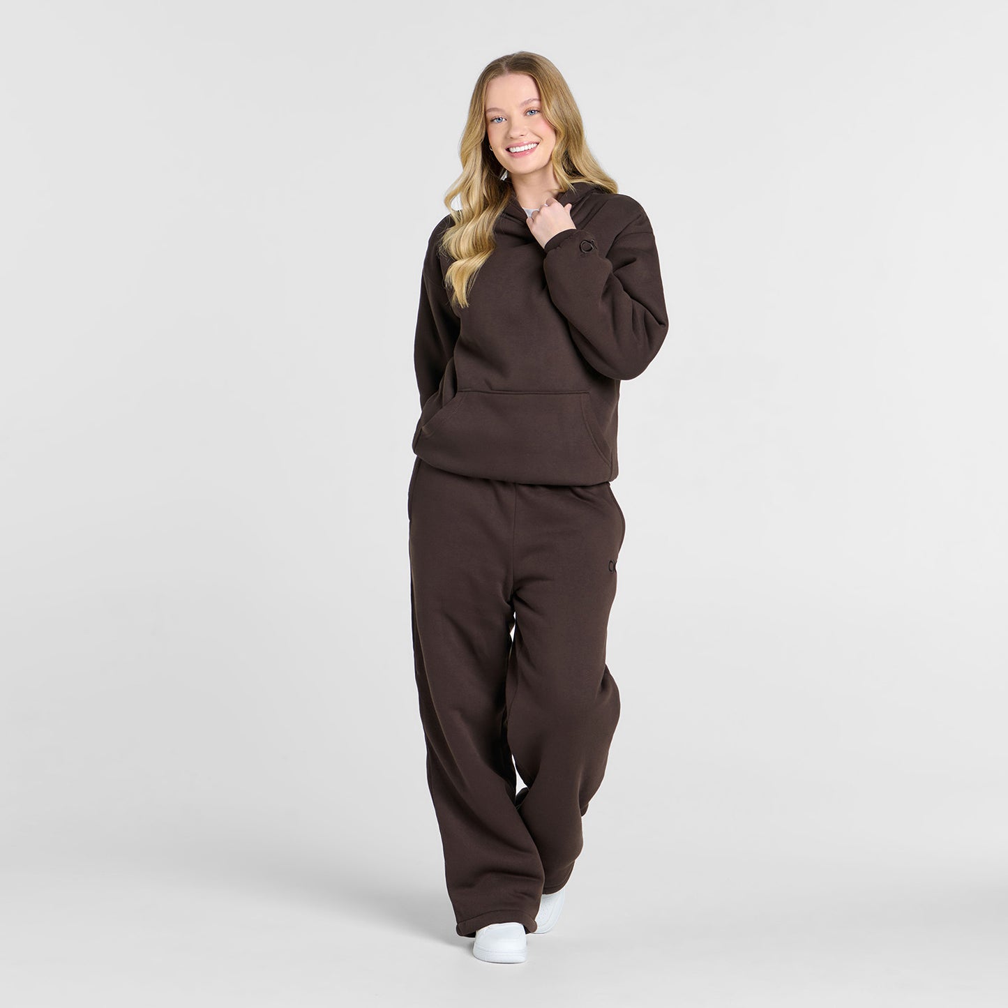 Sarah H is 168cm wearing a size XS/S