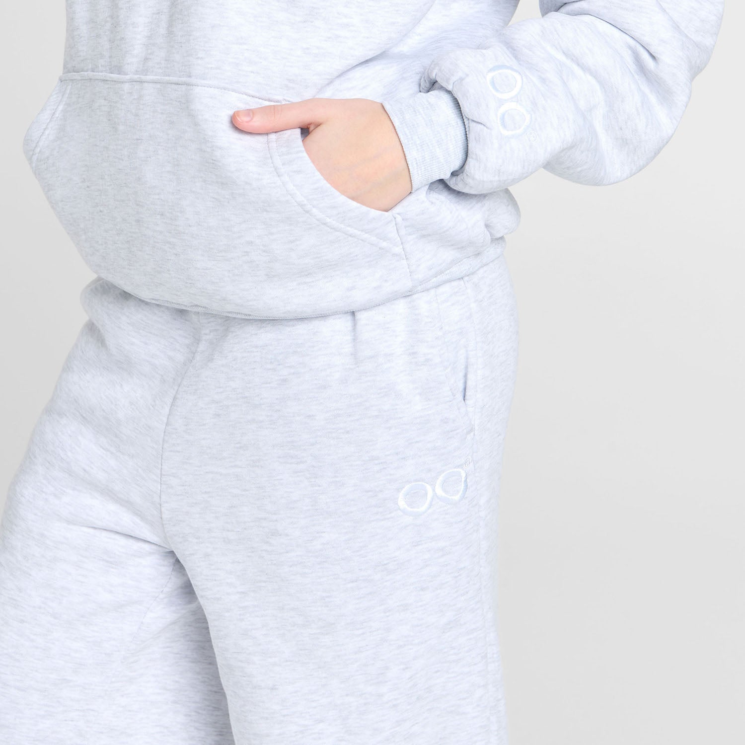 Sarah H is 168cm wearing a size XS/S