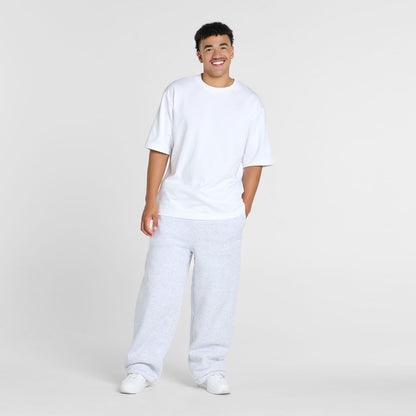 Tayleb is 182cm wearing a size L/XL