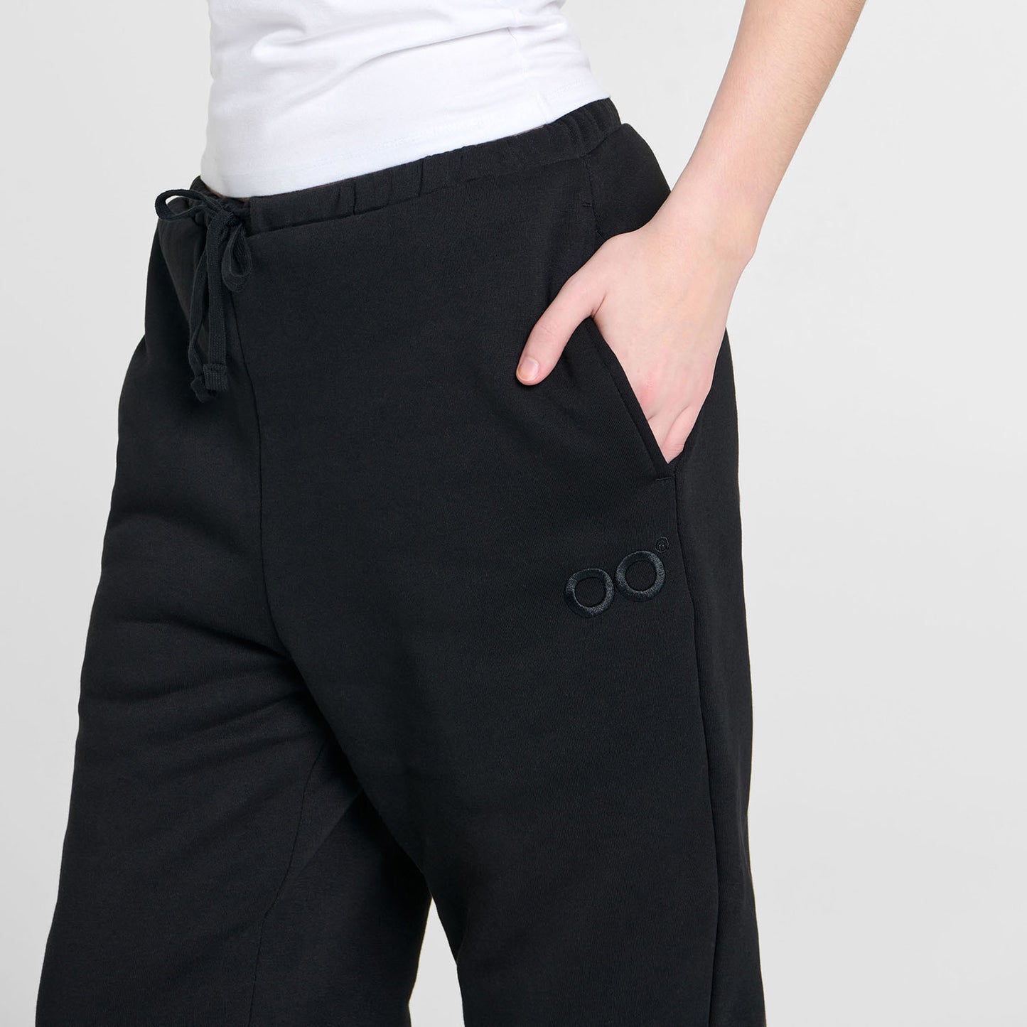Sarah H is 168cm wearing a size XS/S