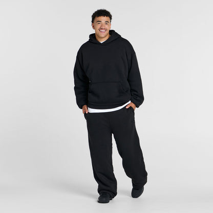 Tayleb is 182cm wearing a size L/XL