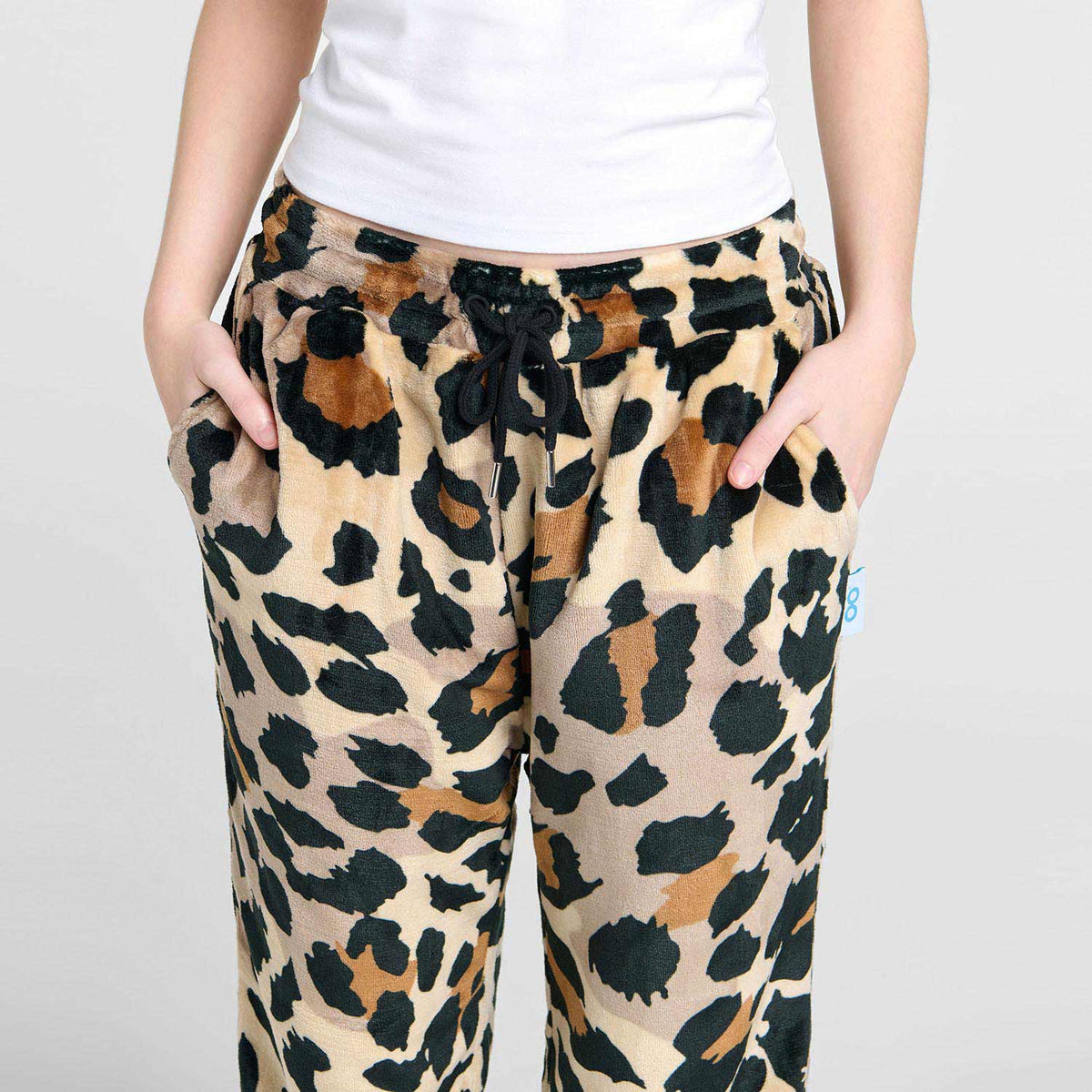 size: Sarah is 168cm wearing a size S/M