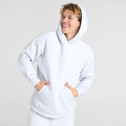 Archie is 183cm wearing a size L/XL