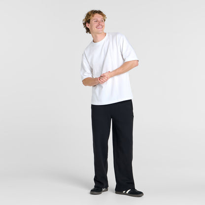 Archie is 183cm wearing a size L/XL
