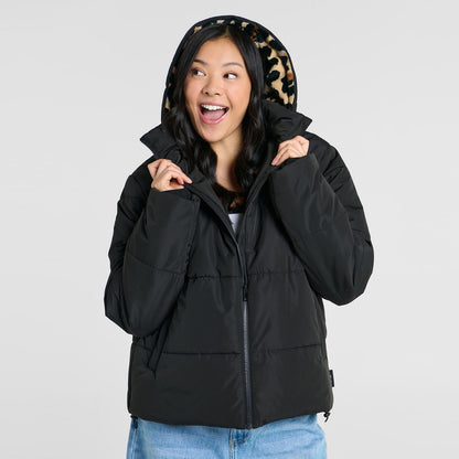size: Ailene is 178cm wearing a size S/M