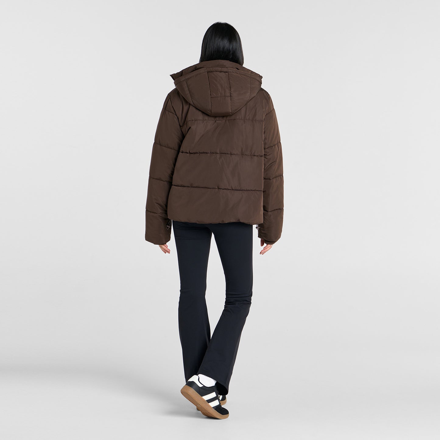 size: Ailene is 178cm wearing a size S/M