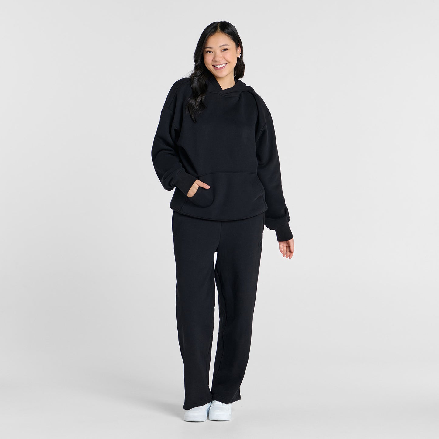Ailene is 178cm wearing a S/M