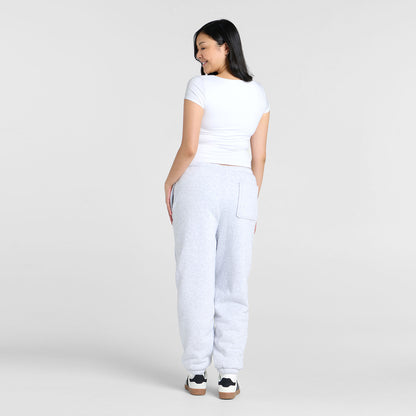 Ailene is 178cm wearing a S/M