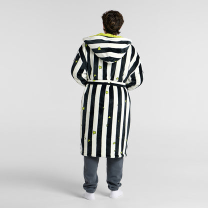 size: Cole is 183cm wearing a size L/XL