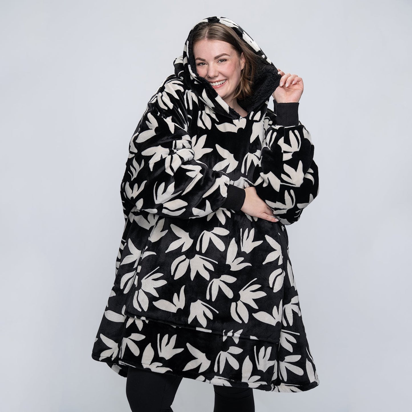 size: Tayla is 169cm wearing a size OOD