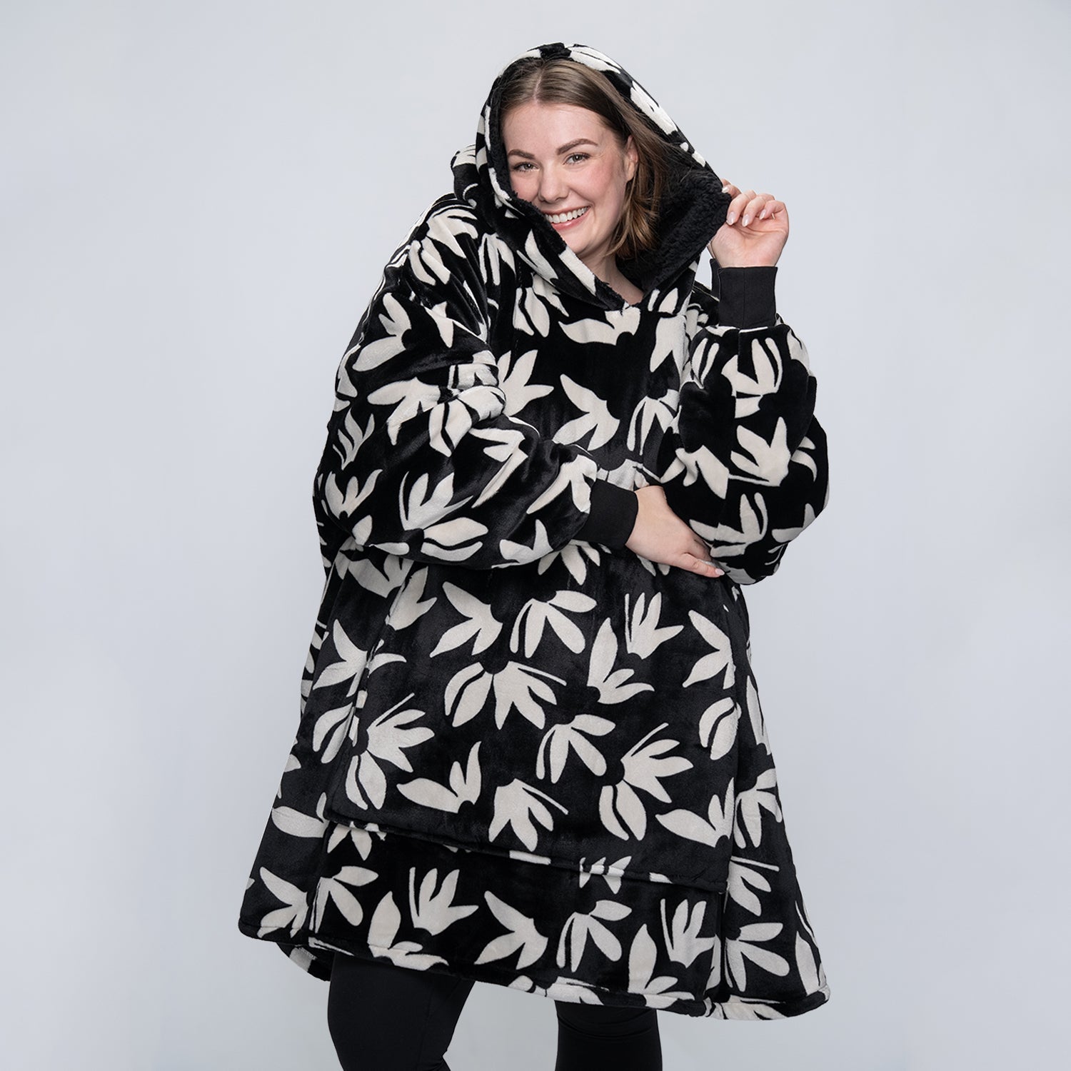 size: Tayla is 169cm wearing a size OOD