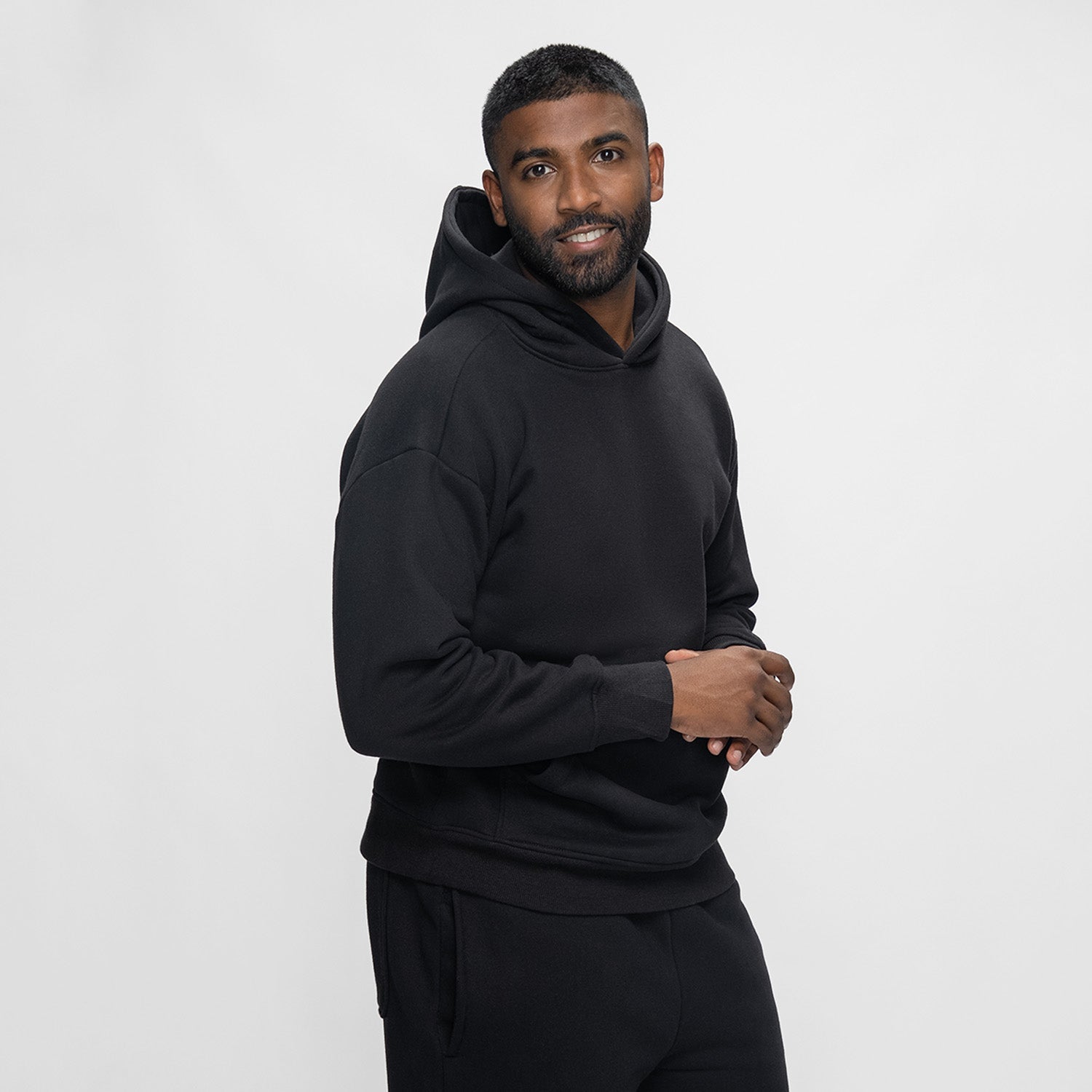 size: Sudev is 185cm wearing a size L/XL