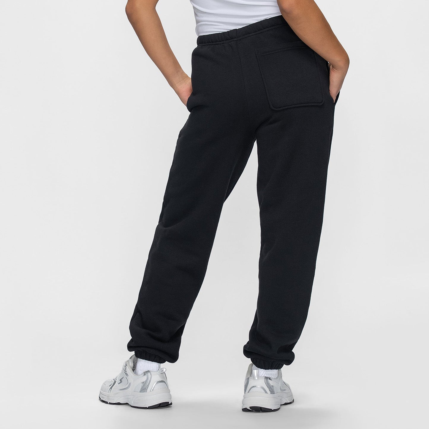 size: Yeryn is 165cm wearing a size XXS/XS