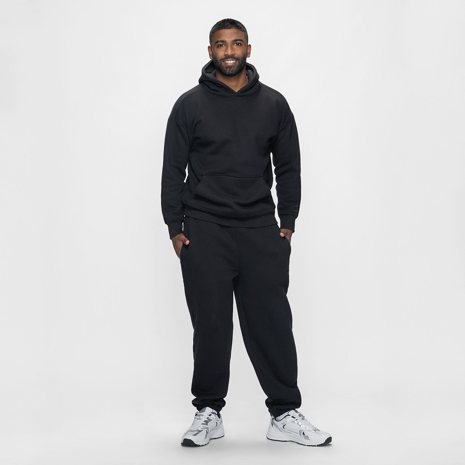 size: Sudev is 185cm wearing a size L/XL