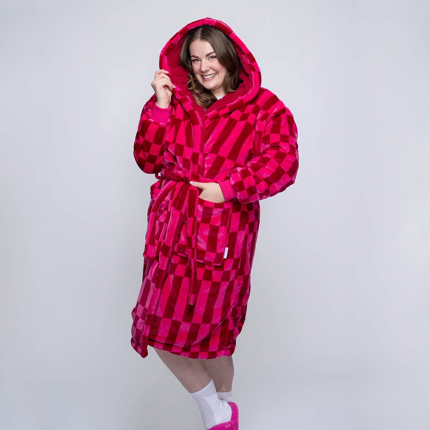 size: Tayla is 169cm wearing a size L/XL