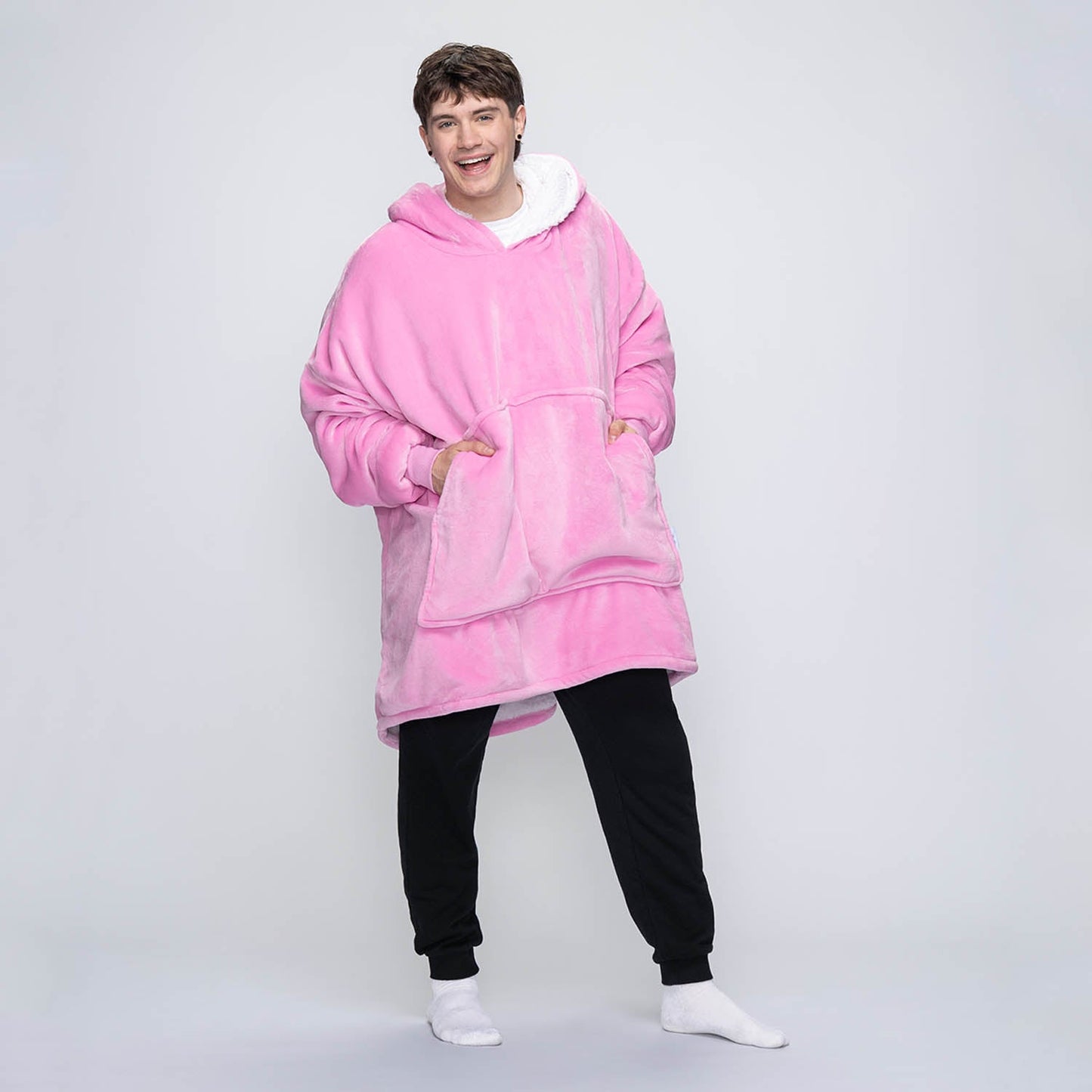 size: Connor is 183cm wearing a size OOD