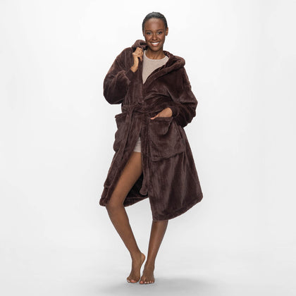 size: Cheryl is 178cm wearing a size S/M