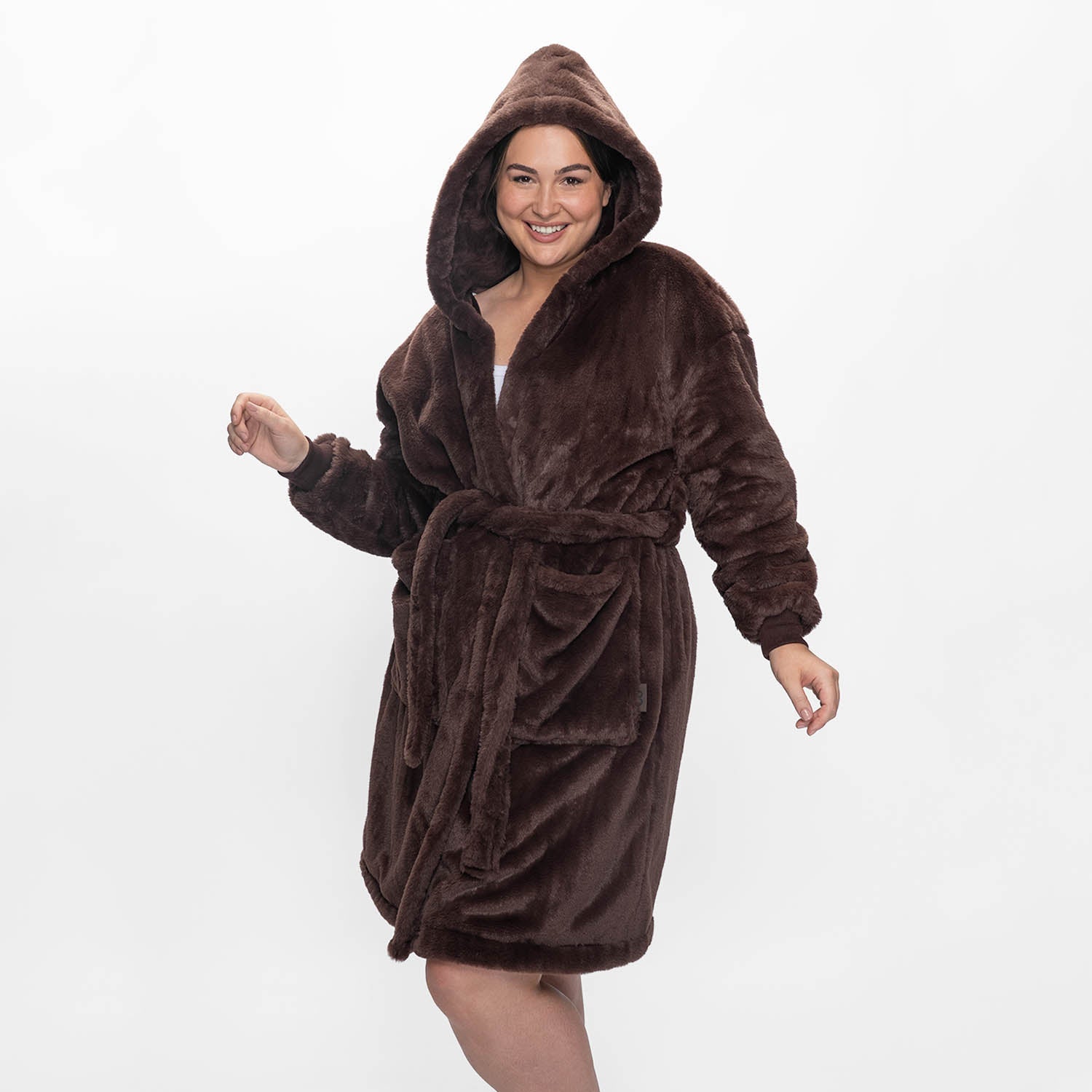 size: Caitlin is 183cm wearing a size L/XL