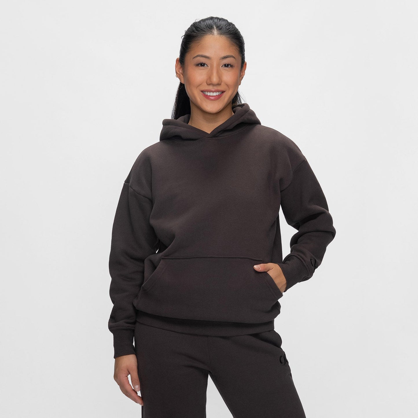 size: Yeryn is 165cm wearing a size XXS/XS