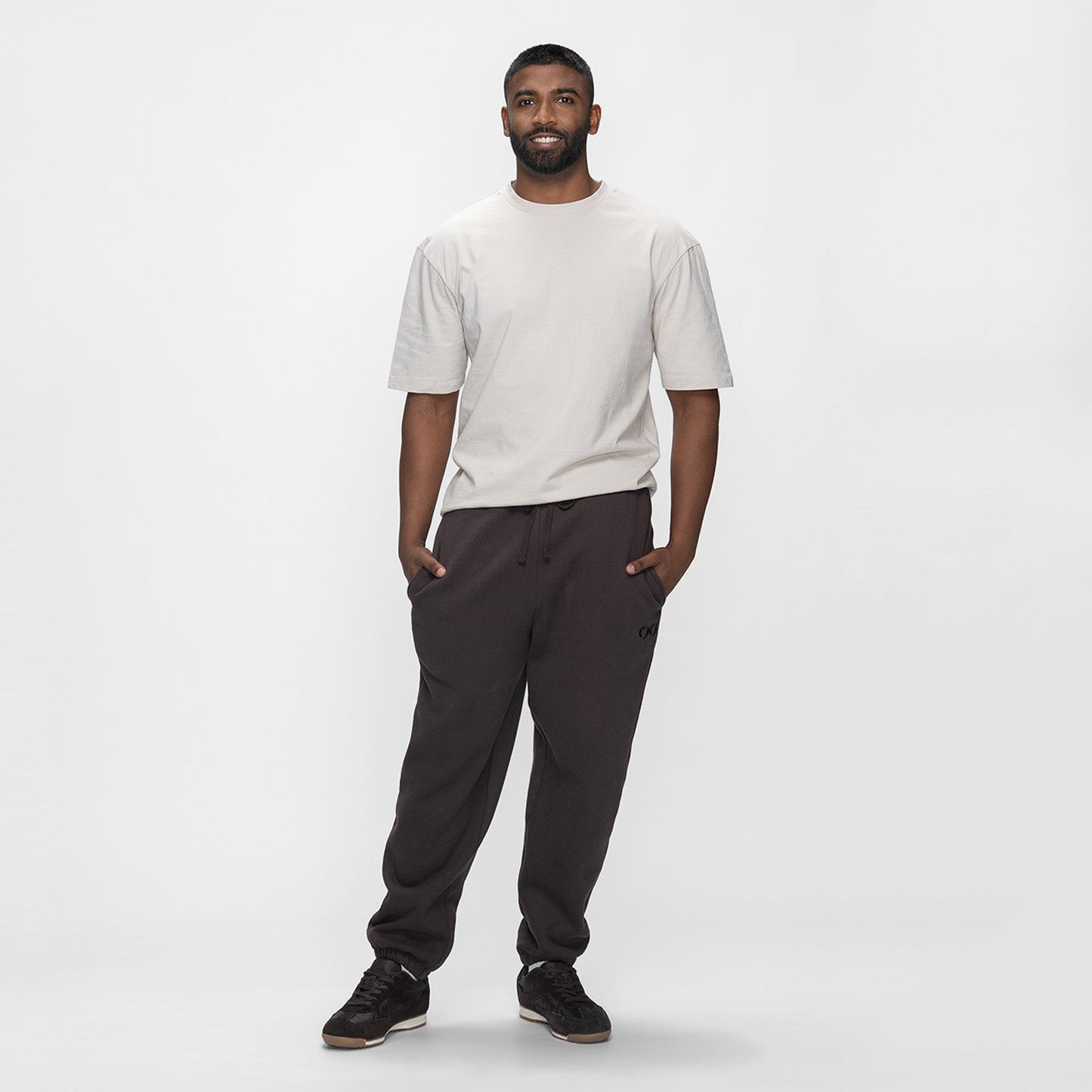 size: Sudev is 185cm wearing a size L/XL