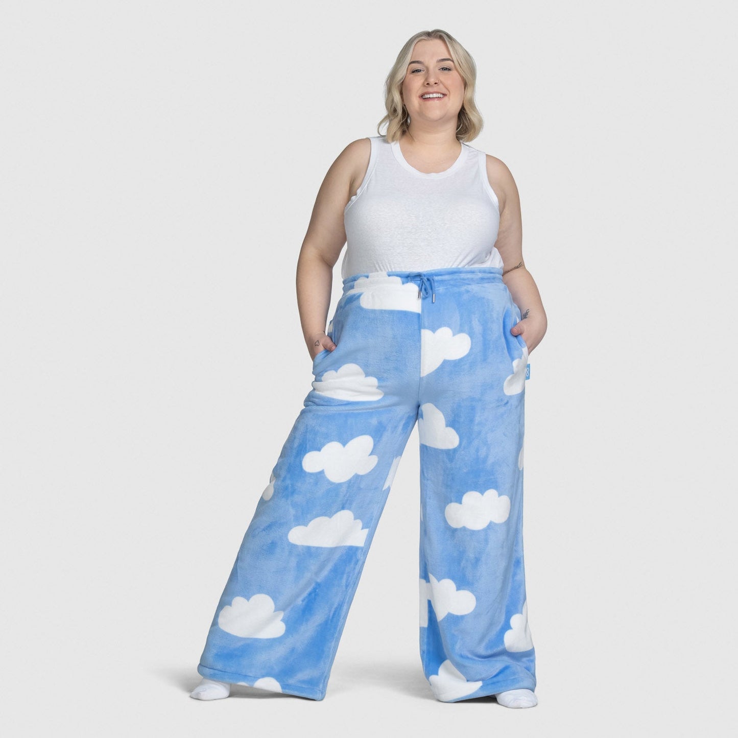 size: Montana is 165cm wearing a size 2XL/3XL