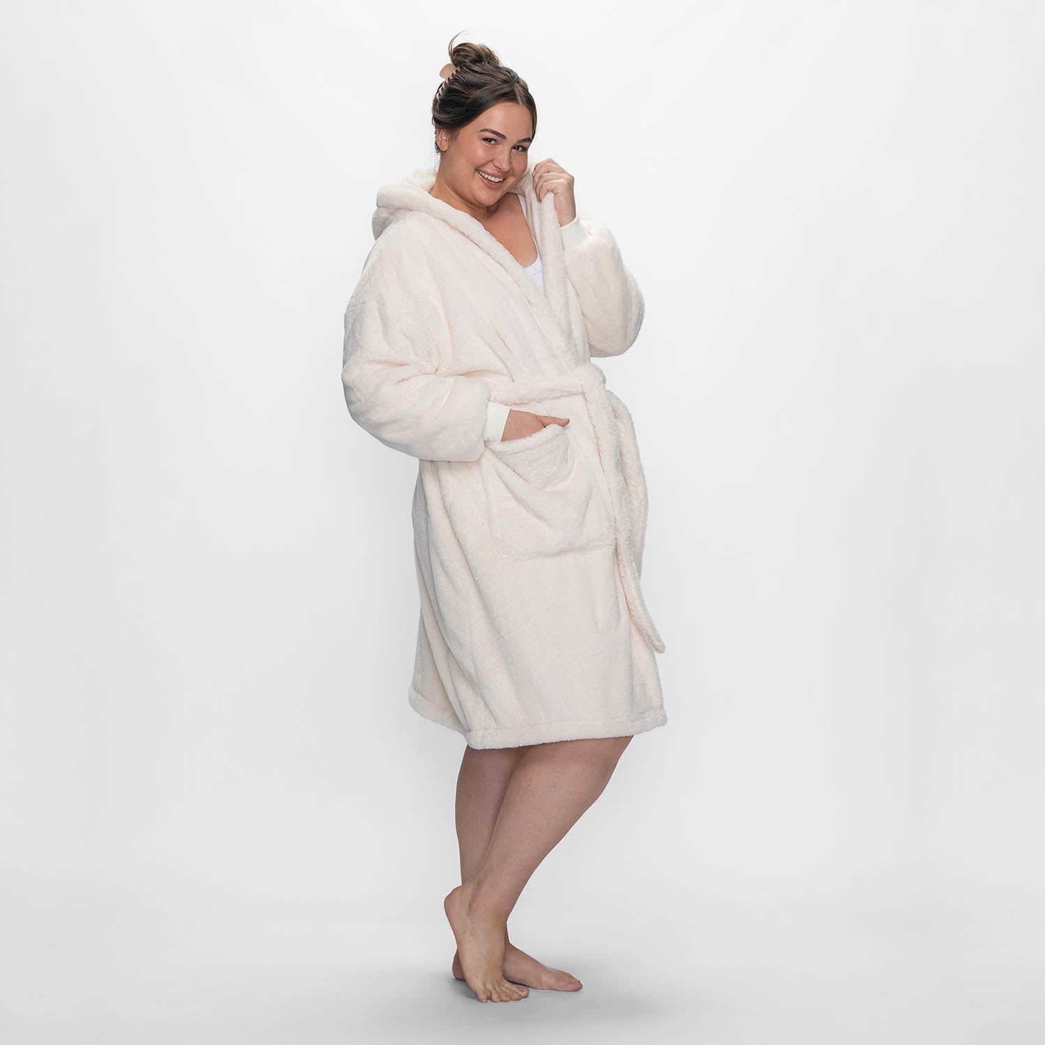 size: Caitlin is 183cm wearing a size L/XL
