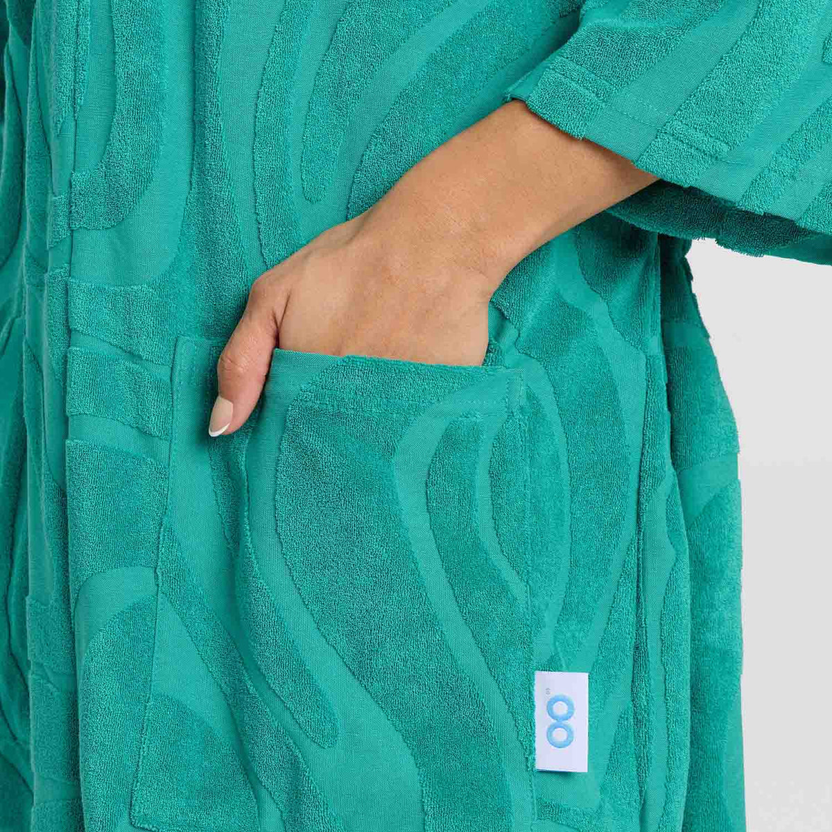 size: Alejandra is 172cm wearing a size S/M