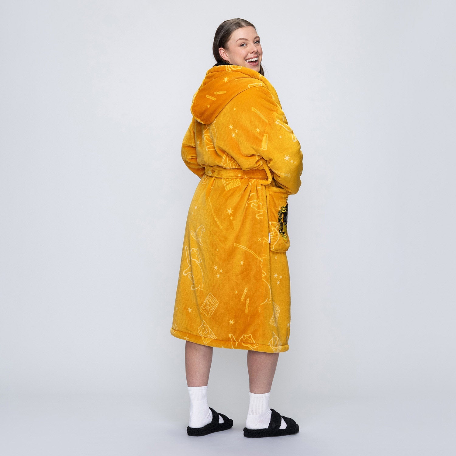 size: Mackenzie is 170cm wearing a size S/M