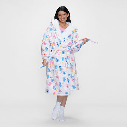 size: Serena is 180cm wearing a size L/XL