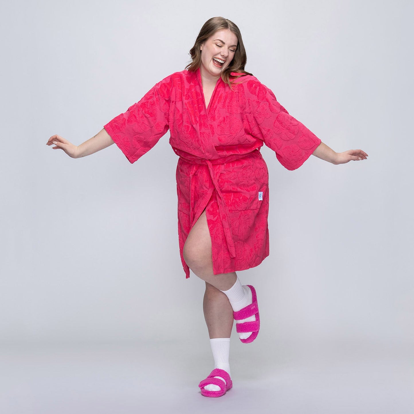 size: Tayla is 169cm wearing a size L/XL
